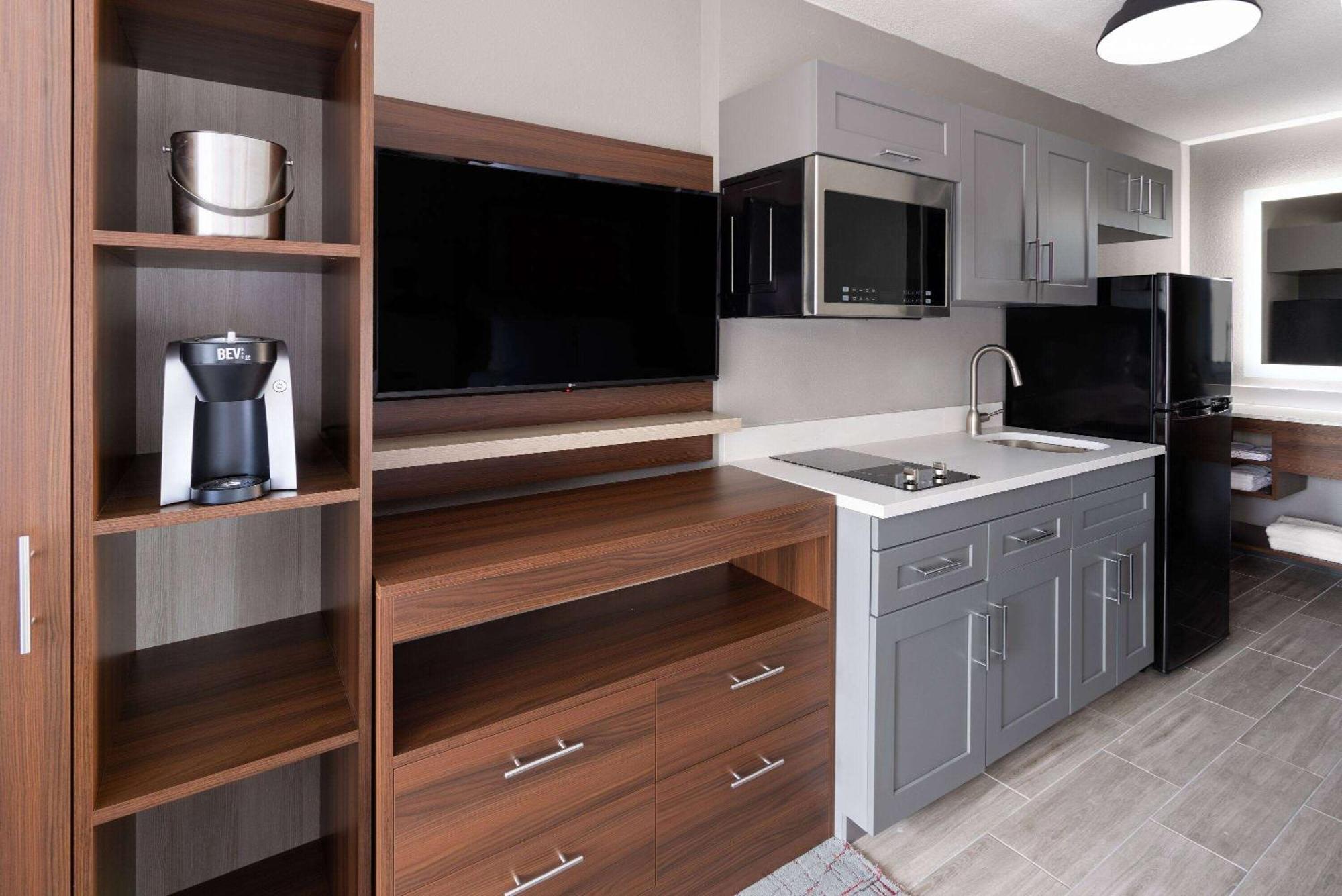 Hawthorn Extended Stay By Wyndham Columbia-Ft Jackson Exterior foto